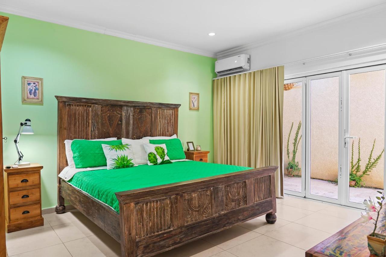 Aruba'S Bakval Suites Exteriör bild