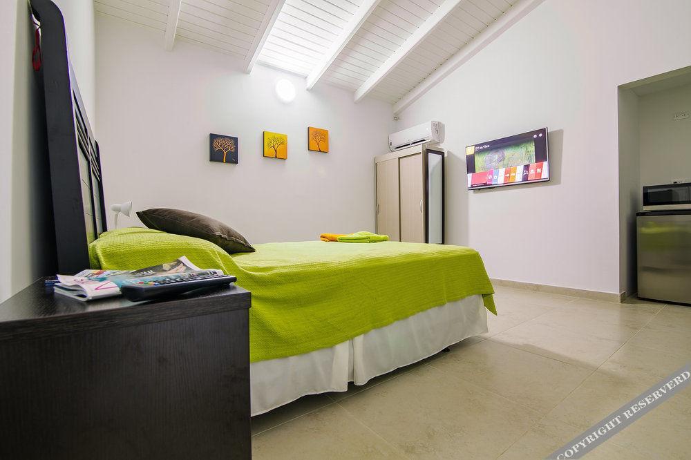 Aruba'S Bakval Suites Exteriör bild