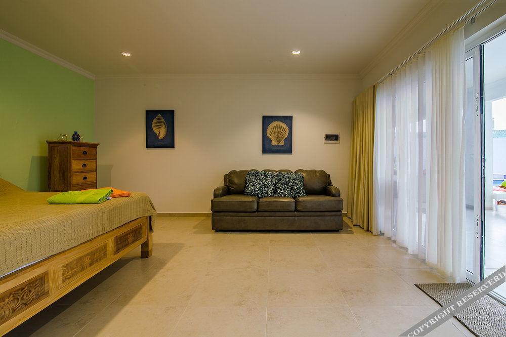 Aruba'S Bakval Suites Exteriör bild